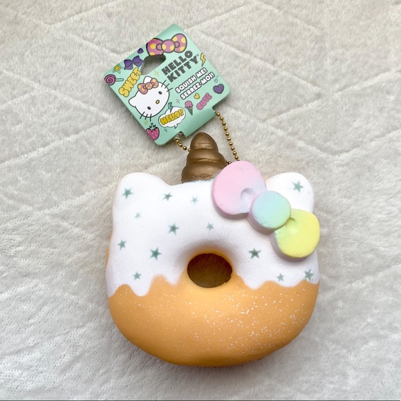 Hello Kitty Donut Trio Squishies - Picture 4 of 5